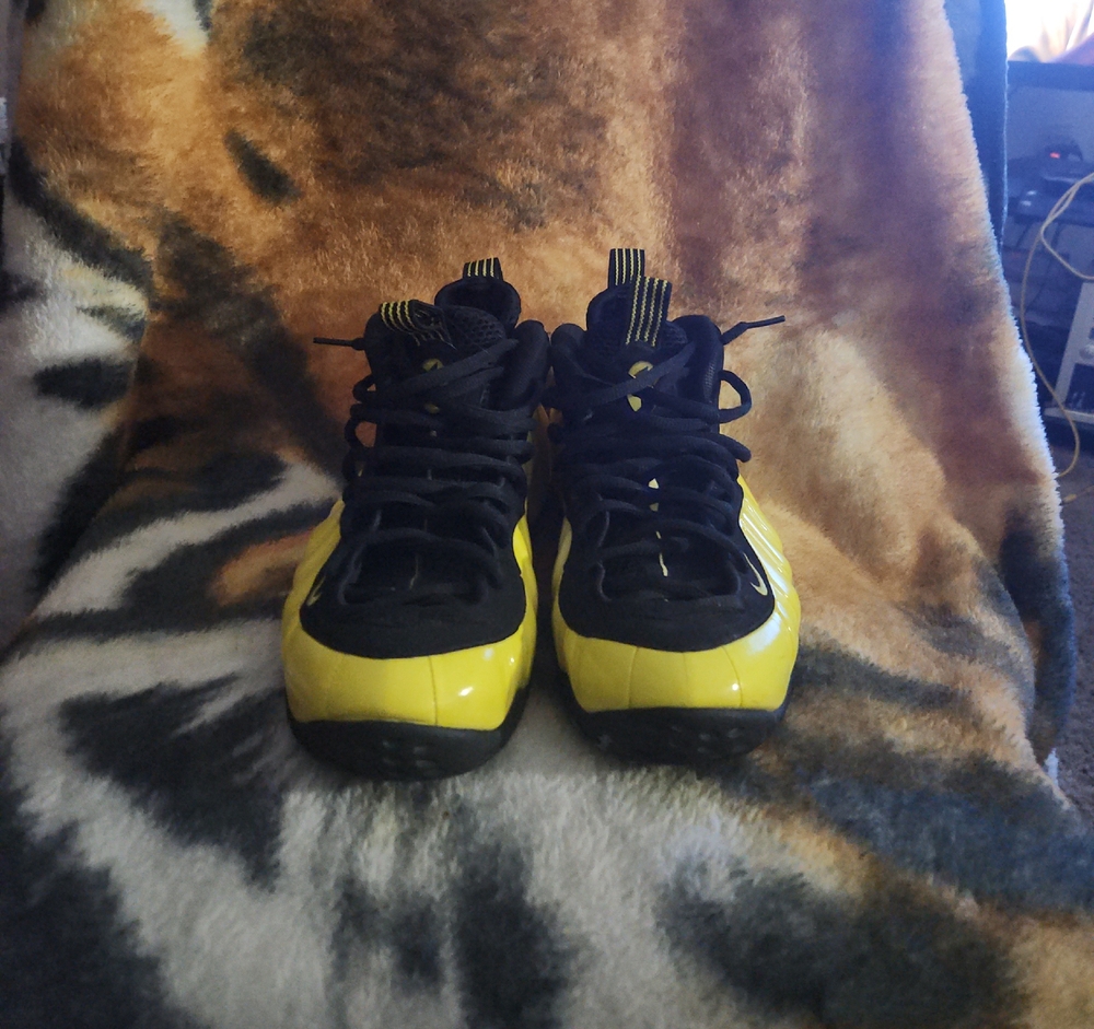 Mens Yellow and Black Sneakers